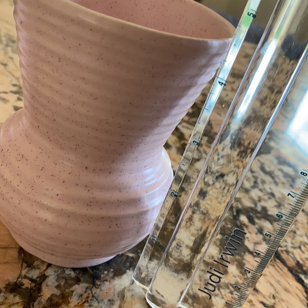Pair of Midcentury Pink Speckled Vases 🌿E1 - Picture 8 of 12